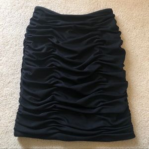 Women’s Saks Fifth Avenue Black Ruched Skirt